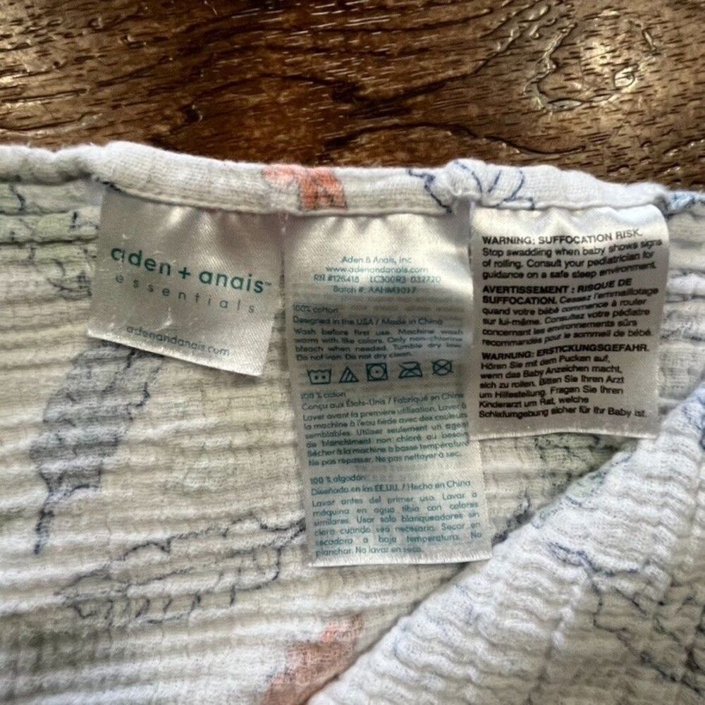 Aden + Anais Muslin Swaddling Blanket Feather Print Cotton Baby Infant - Picture 4 of 4
